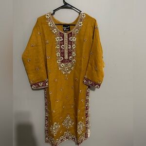 Pakistani/indian/bangladeshi size small clothes